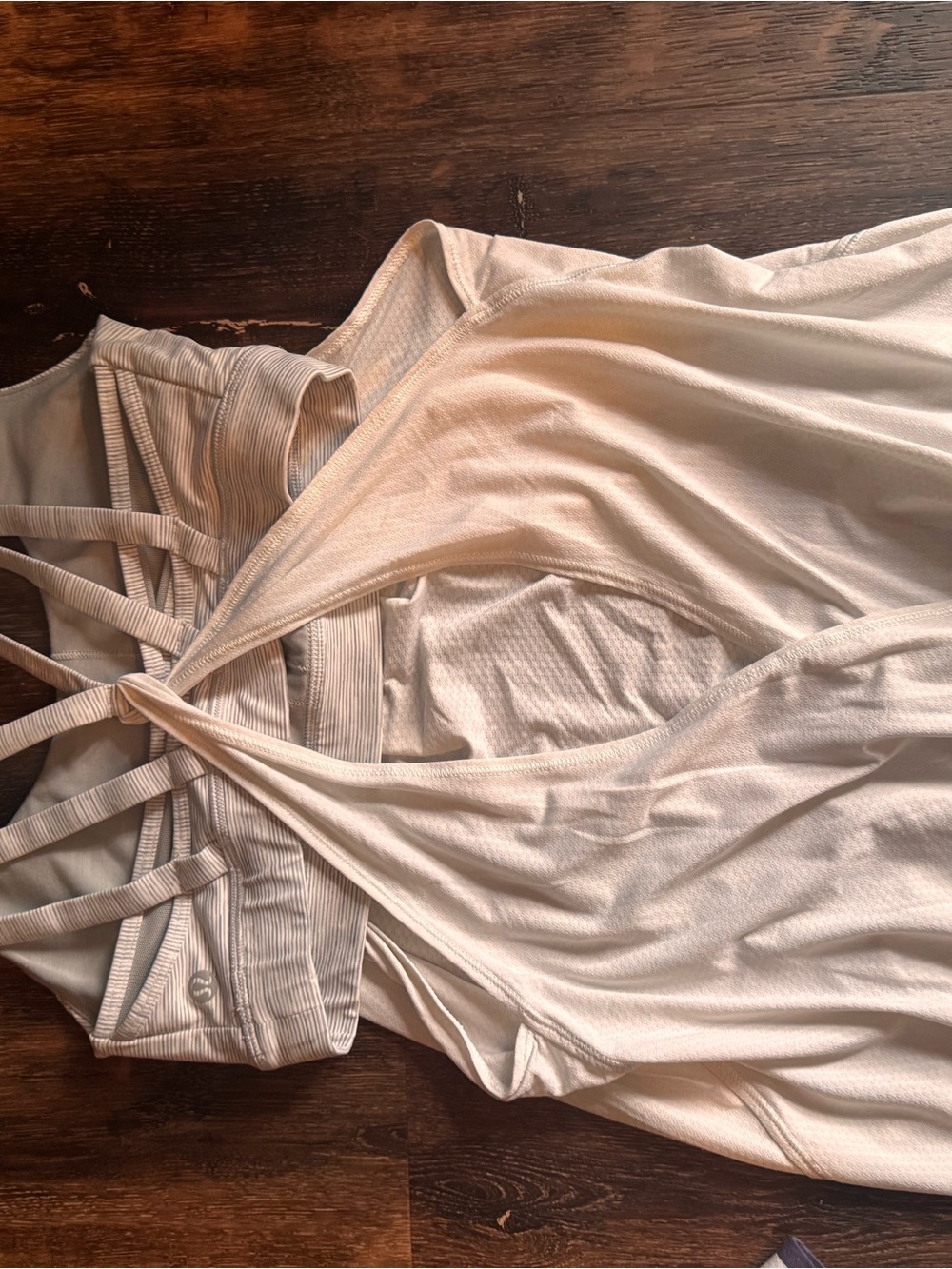 Lululemon top bundle - Picture 8 of 13